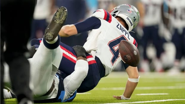bailey zappe fumble